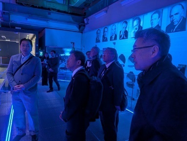 cern13.jpg
